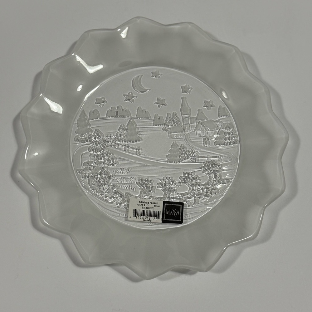 Mikasa Santa Flight SA896/202 Fristed With Box | New W/Original Sticker on Plate